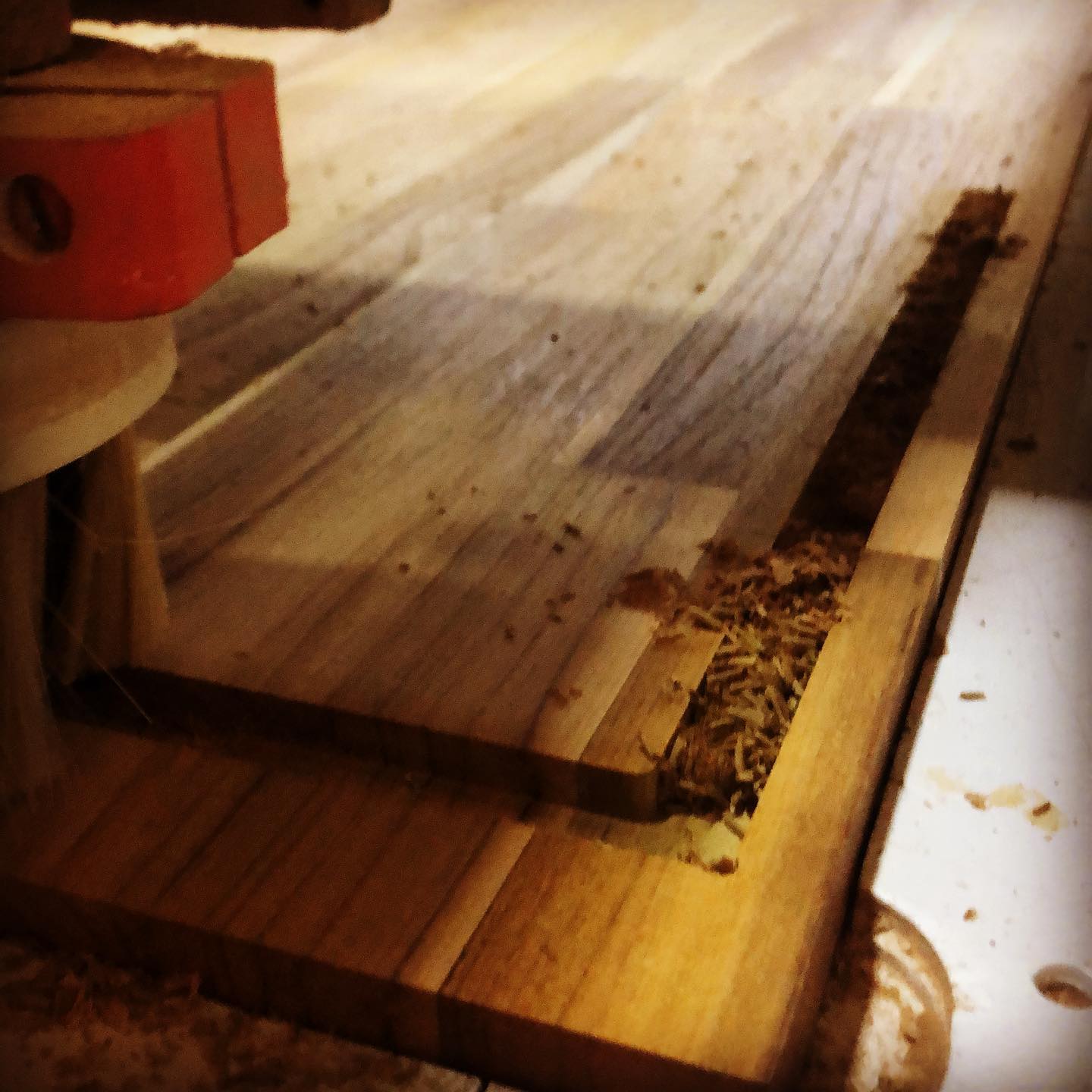 Projeto de peça de comunicação visual produzido em corte CNC no ateliê FNX, Zona Oeste do Rio