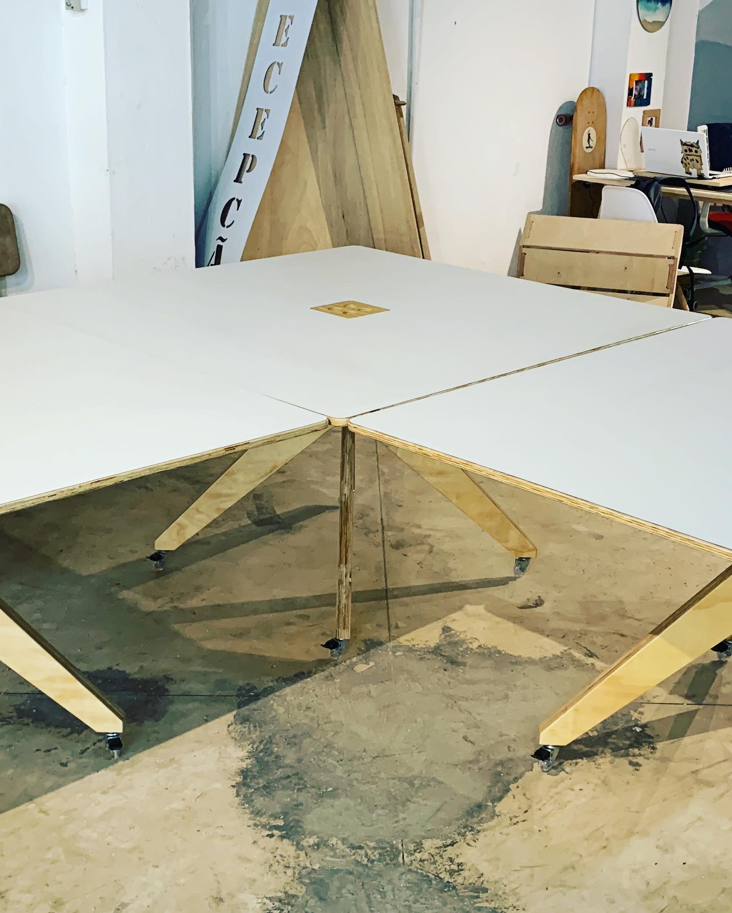 Projeto de peça em acrílico produzido em corte CNC Router no ateliê FNX, Campo Grande RJ