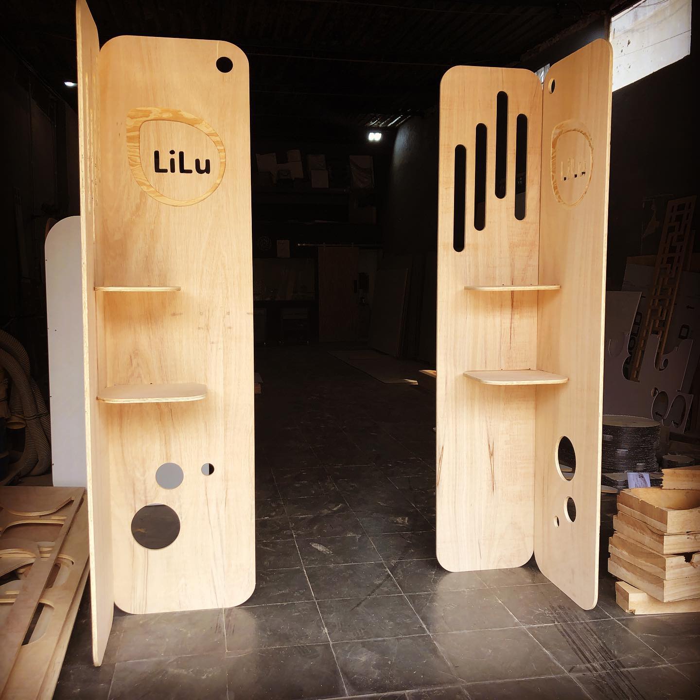 Peça em MDF cortada com corte a laser CO₂ pela FNX Cortes CNC em Inhoaíba