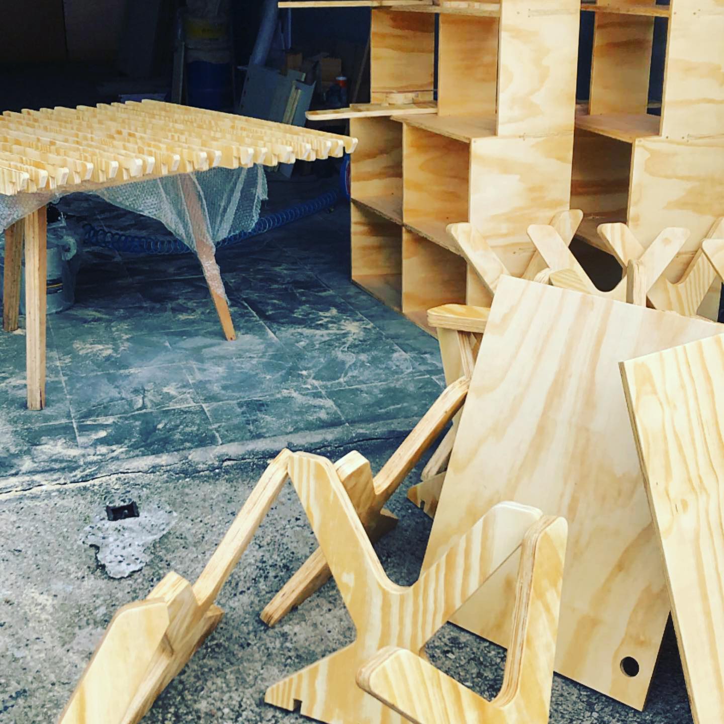 Acabamento de topo de bolo em MDF executado com corte a laser no Rio de Janeiro